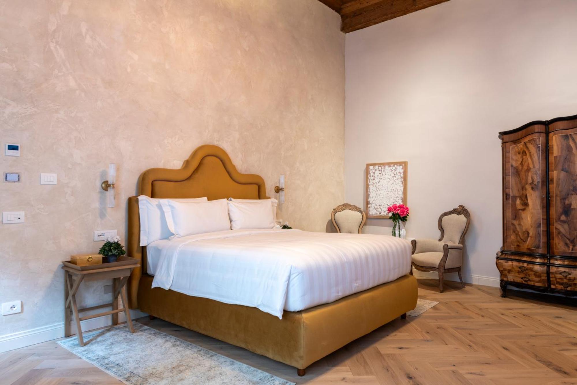 Palazzo Doni By Art * Florença